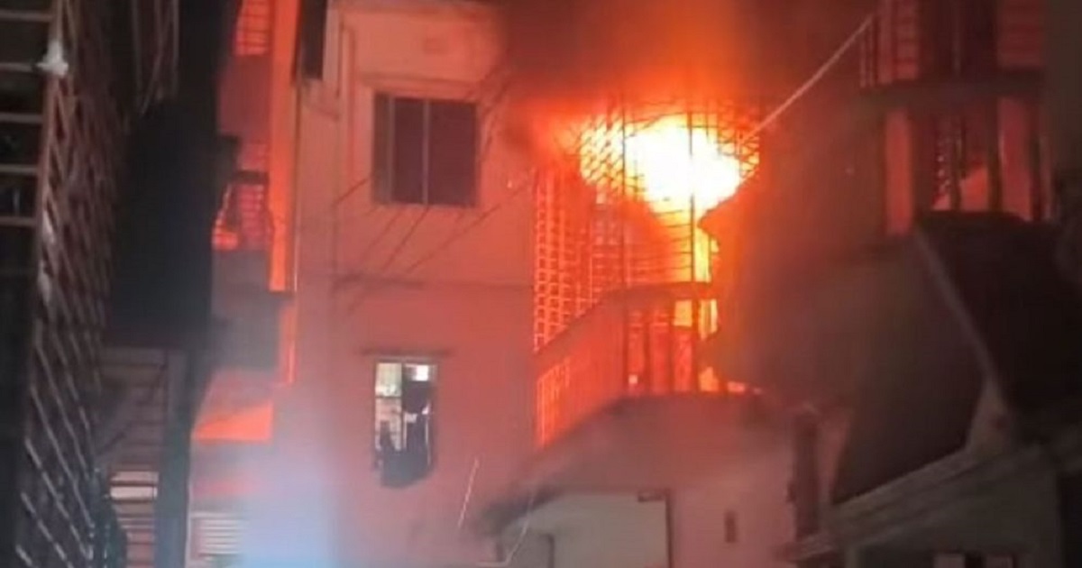 জাবি সংলগ্ন ইসলামনগরে গ্যাস সিলিন্ডার বিস্ফোরণ, দুই শিক্ষার্থীসহ চারজন দগ্ধ