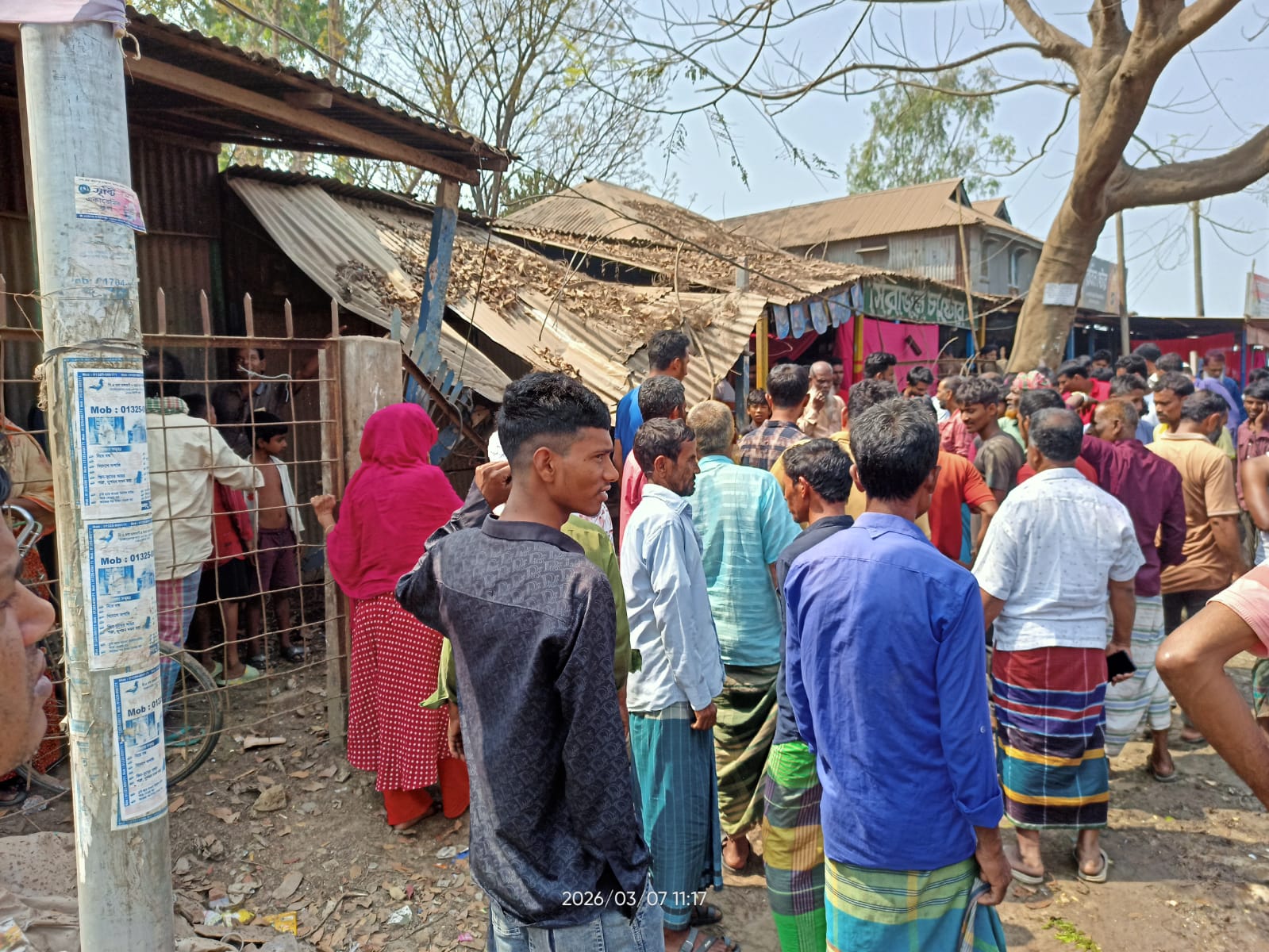 আরিচায় গাড়ির চাকায় হাওয়া দেয়ার সময় বিস্ফোরণ, নিহত ১ আহত ৫