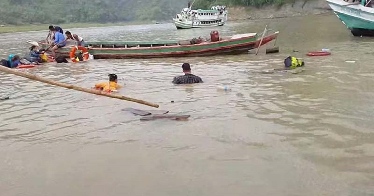 রাঙামাটিতে লঞ্চ-বোট সংঘর্ষে যাত্রীবাহী নৌকা ডুবি, ১২ জন উদ্ধার