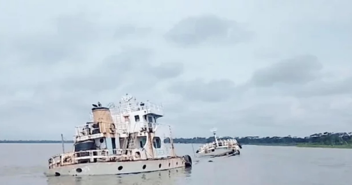 ডুবে থাকা জাহাজ থেকে নিখোঁজ যুবকের অর্ধগলিত লাশ উদ্ধার